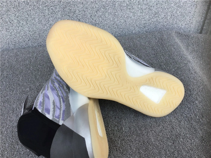 Adidas  YZY QNTM (Lifestyle Model) Q46473