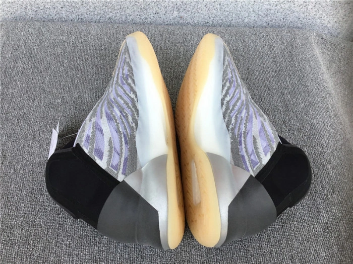 Adidas  YZY QNTM (Lifestyle Model) Q46473