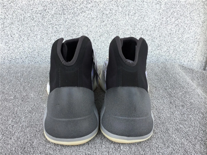 Adidas  YZY QNTM (Lifestyle Model) Q46473