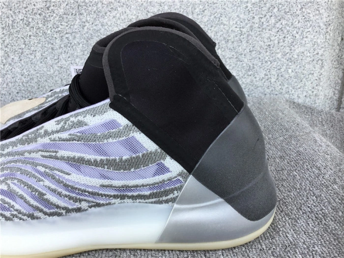 Adidas  YZY QNTM (Lifestyle Model) Q46473