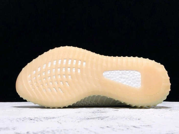 Adidas  Yeezy Boost 350 V2 "lundmark Reflective" FV3254