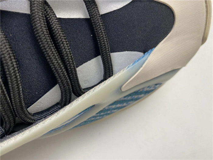 Adidas Yeezy 700 V3 GY0260