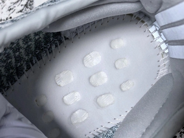 Adidas Yeezy Boost 350 V2 Cloud White (Reflective)  FW5317