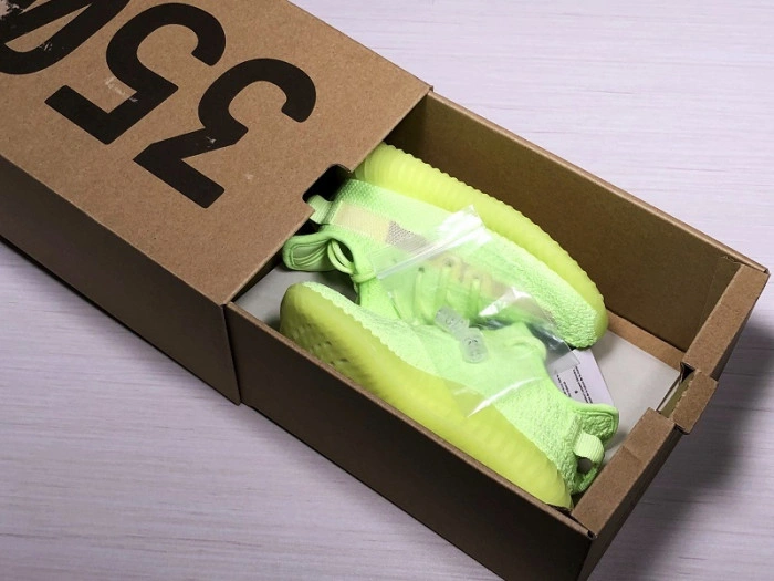 Adidas Yeezy Boost 350 V2 Glow  EG5293 Kids