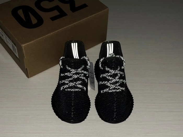 Adidas Yeezy Boost 350 V2 in Black FU9006 Kids