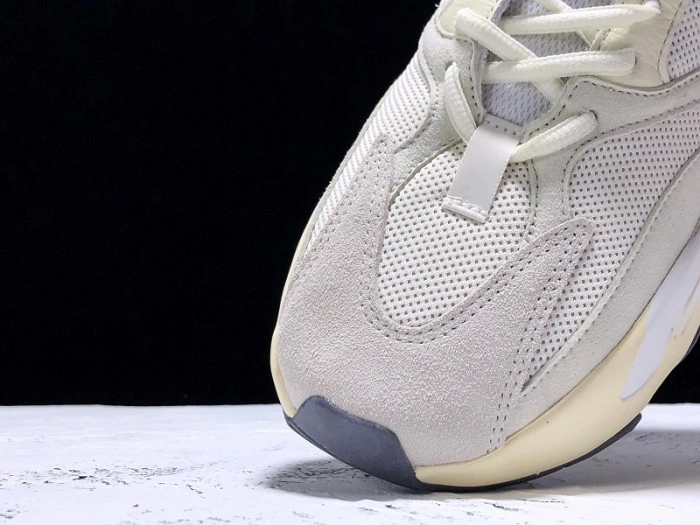Adidas Yeezy Boost 700 Analog  EG7596