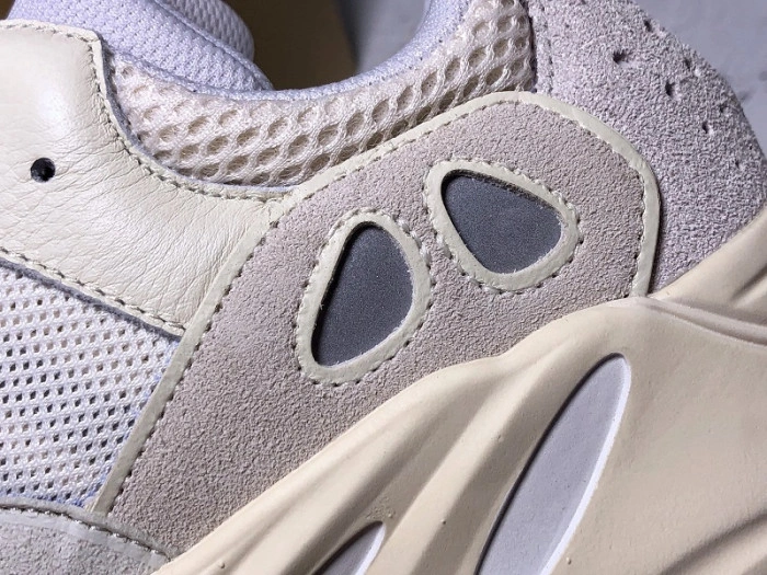 Adidas Yeezy Boost 700 Analog  EG7596