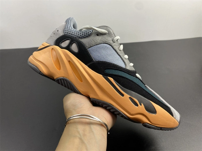 Adidas Yeezy Boost 700 GW0296