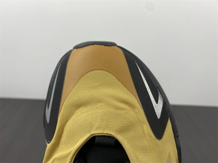 Adidas Yeezy Boost 700 MNVN Honey Flux GZ0717