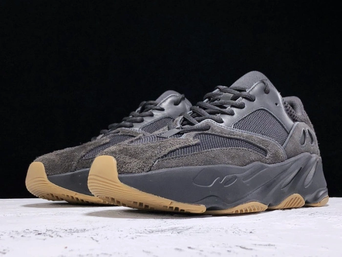 Adidas Yeezy Boost 700 Utility Black  FV5304