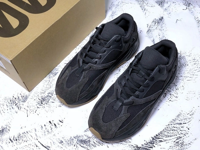 Adidas Yeezy Boost 700 Utility Black  FV5304