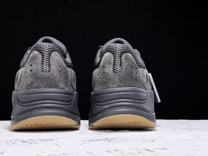 Adidas Yeezy Boost 700 Utility Black  FV5304