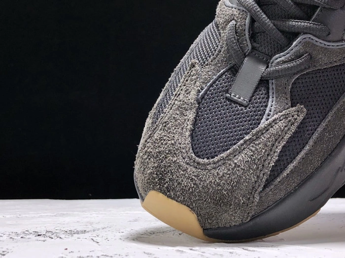 Adidas Yeezy Boost 700 Utility Black  FV5304