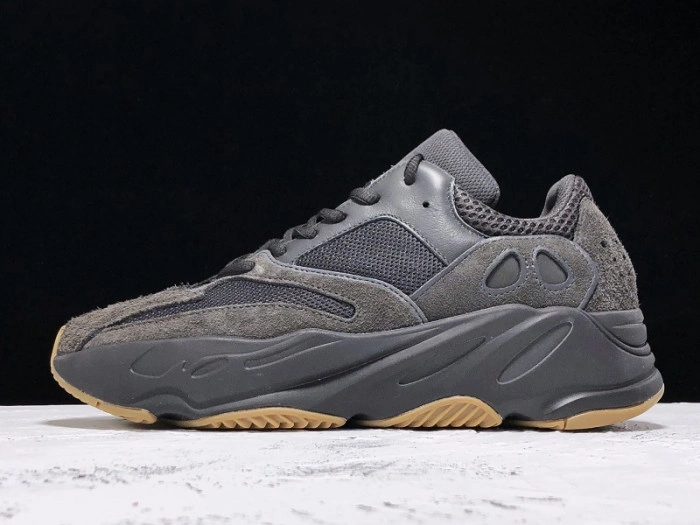 Adidas Yeezy Boost 700 Utility Black  FV5304