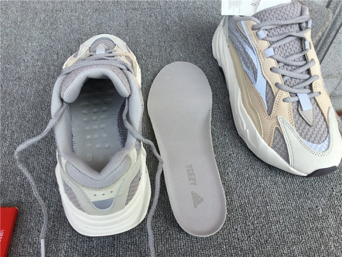 Adidas Yeezy Boost 700 V2 Cream GY7924