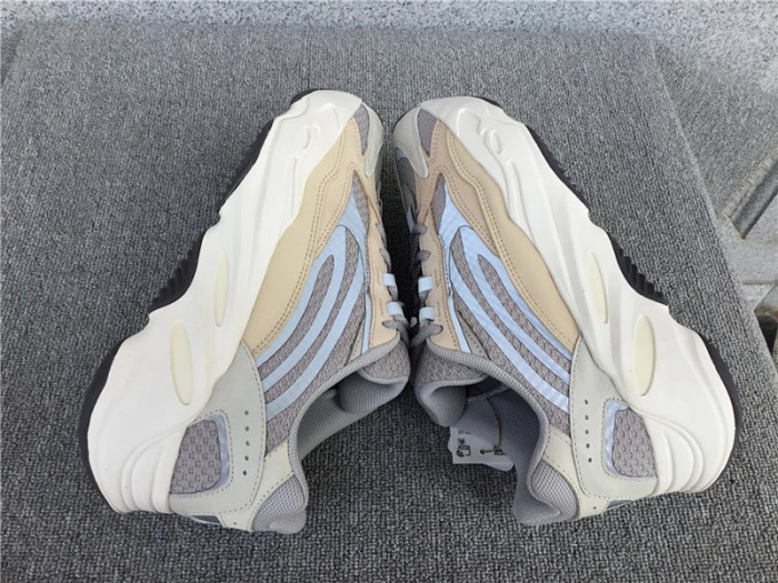 Adidas Yeezy Boost 700 V2 Cream GY7924