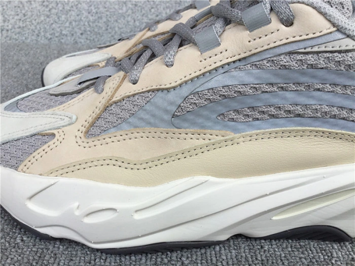 Adidas Yeezy Boost 700 V2 Cream GY7924