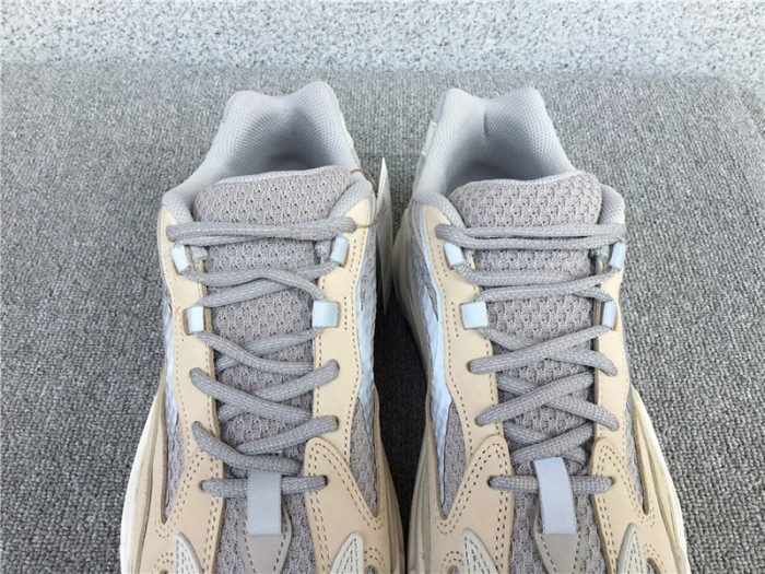 Adidas Yeezy Boost 700 V2 Cream GY7924