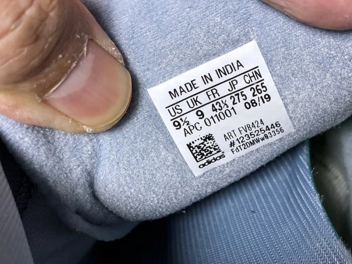 Adidas Yeezy Boost 700 V2 Hospital Blue  FV84242