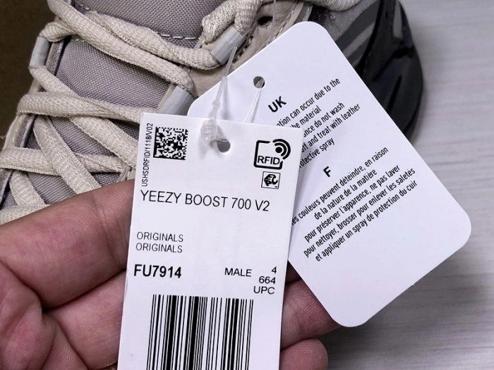 Adidas Yeezy Boost 700 V2 Tephra FU7914