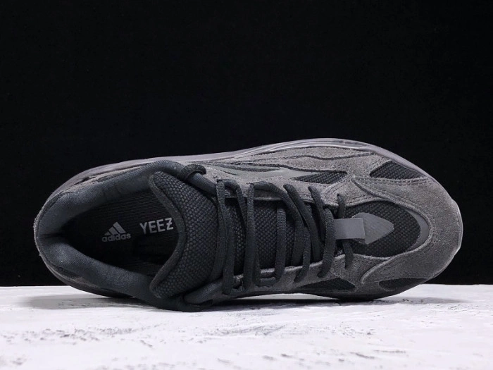 Adidas Yeezy Boost 700 V2 Vanta  FU6684