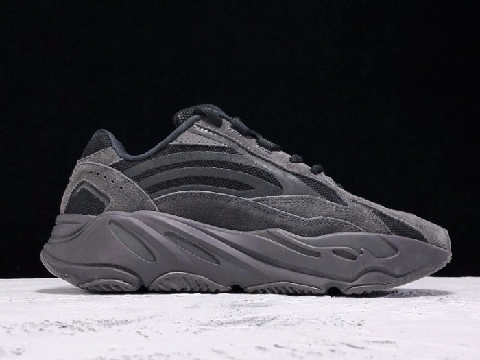 Adidas Yeezy Boost 700 V2 Vanta  FU6684