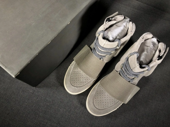 Adidas Yeezy Boost 750 OG Light Brown  B35309