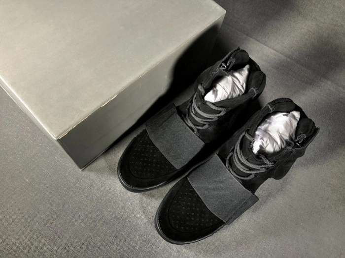 Adidas Yeezy Boost 750 Triple Black  BB1839
