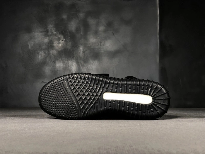 Adidas Yeezy Boost 750 Triple Black  BB1839