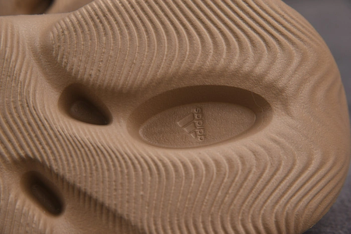 Adidas Yeezy Foam RNNR Mist GV6774