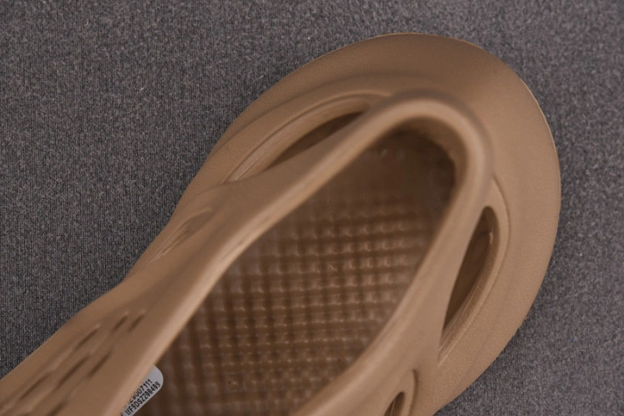 Adidas Yeezy Foam RNNR Mist GV6774