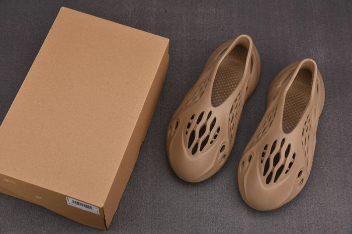 Adidas Yeezy Foam RNNR Mist GV6774