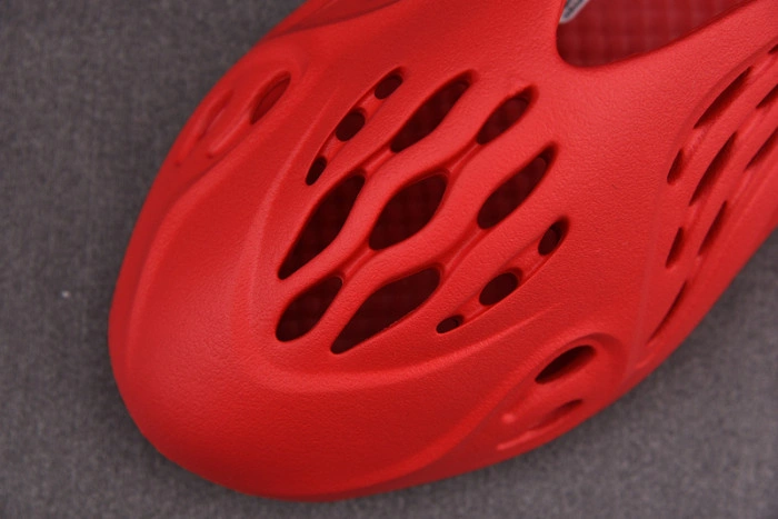 Adidas Yeezy Foam Runner Red CW3355