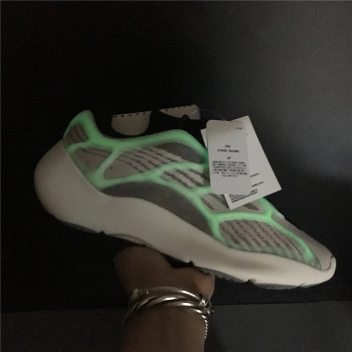 Adidas Yeezy Foam Runner Yeezy Boost 700 V3 ”EF9897