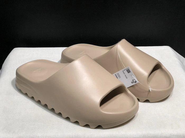 Adidas Yeezy Slide Pure (First Release)  GZ5554