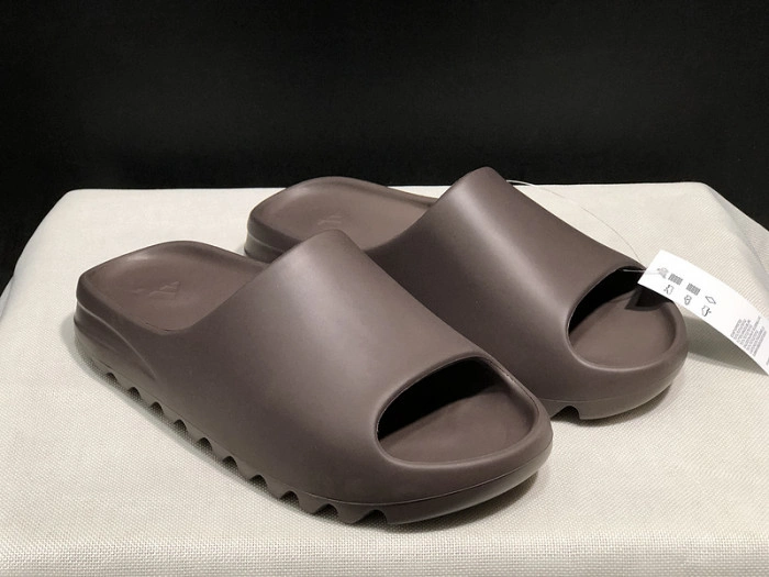 Adidas Yeezy Slide Soot G55495