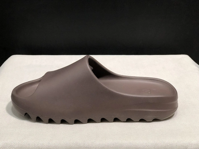 Adidas Yeezy Slide Soot G55495