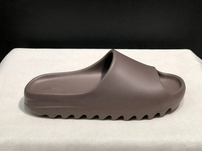 Adidas Yeezy Slide Soot G55495