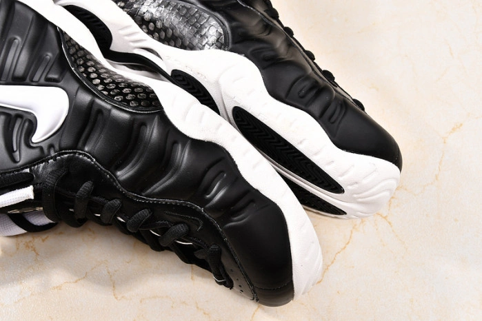 Air Foamposite Pro Dr. Doom (2016)  624041-006