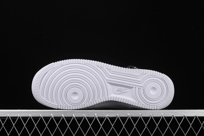 Air Force 1 Mid Utility White Black  804609-103