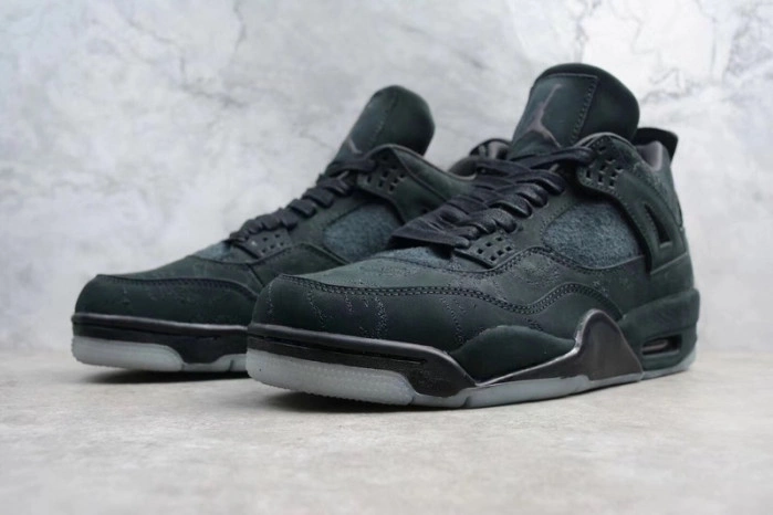 Air JORDAN 4 Retro KAWS 'KAWS'  930155-001