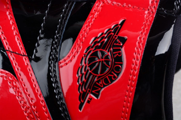 Air Jordan 1 High OG “Bred Patent” 555088-063