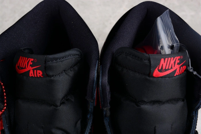 Air Jordan 1 High OG “Bred Patent” 555088-063