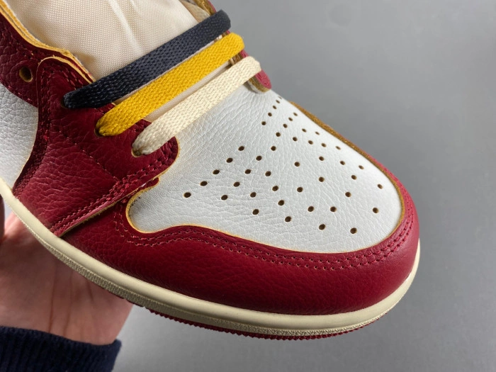 Air Jordan 1 High OG “Chicago” x Union LA      HV8563-600