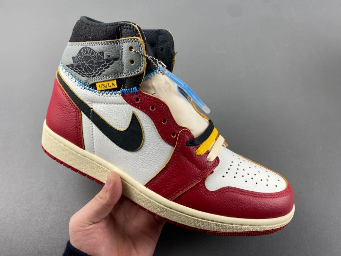 Air Jordan 1 High OG “Chicago” x Union LA      HV8563-600