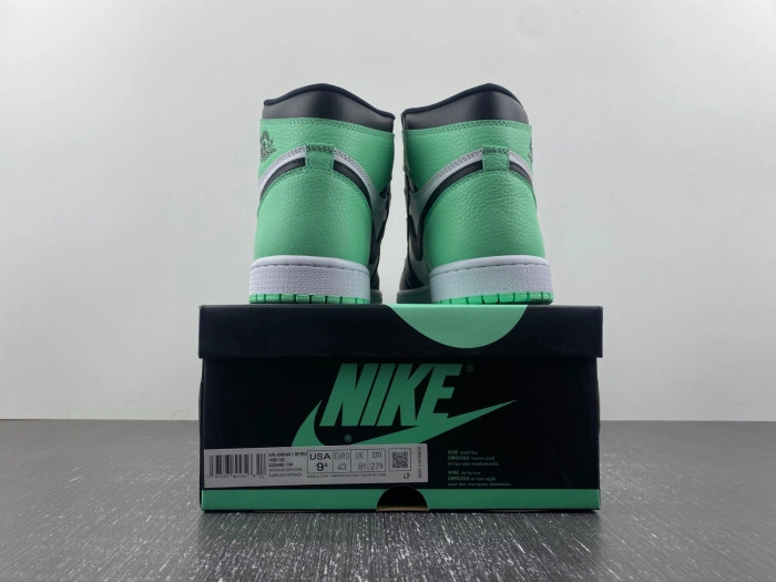 Air Jordan 1 High OG “Green Glow”  DZ5485-130