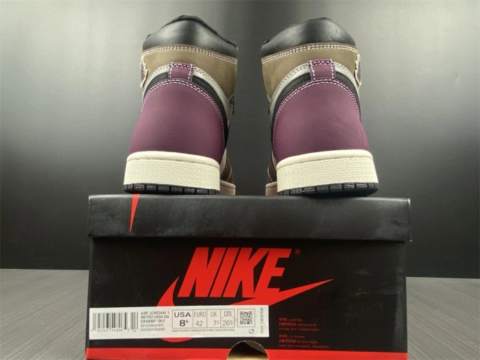 Air Jordan 1 High OG “Hand Crafted”  DH3097-001