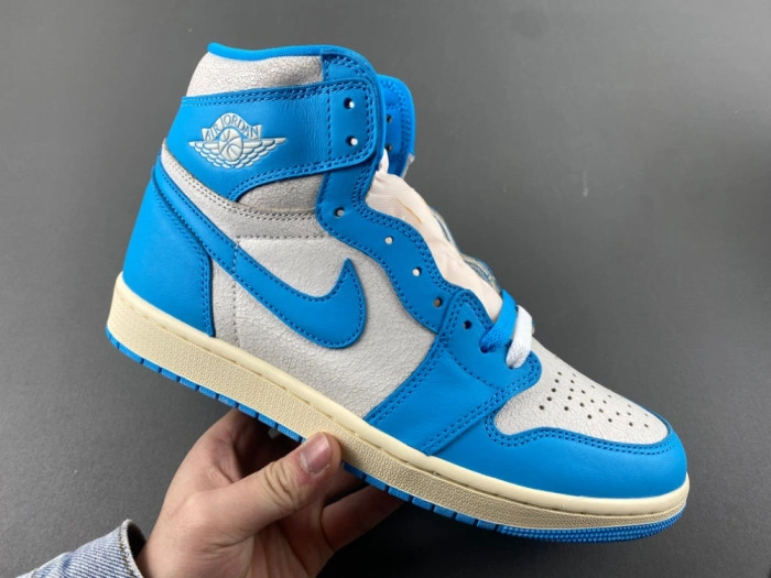 Air Jordan 1 High OG “UNC Reimagined”  DZ5485-402