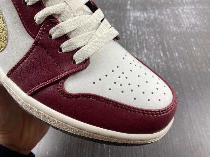 Air Jordan 1 Low OG “Year Of The Dragon”  FJ5735-100