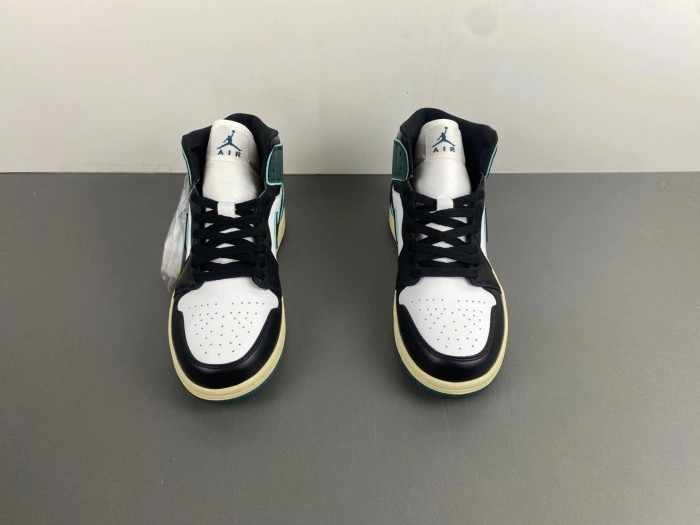 Air Jordan 1 MID SE "LEGEND PINK"    FQ7818-100